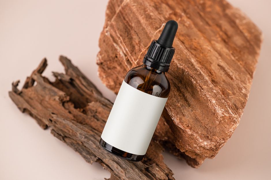 Face Oil vs Moisturizer: Where Oils Actually Fit in Your Routine