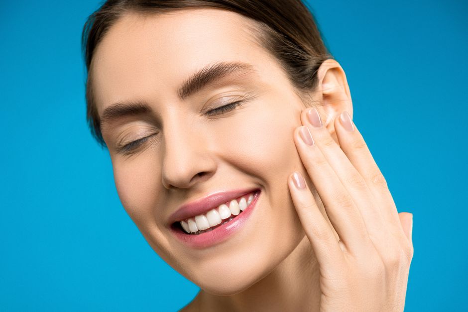How Often To Exfoliate Sensitive Skin: The Real Deal on Exfoliating Sensitive Skin With AHA and BHA