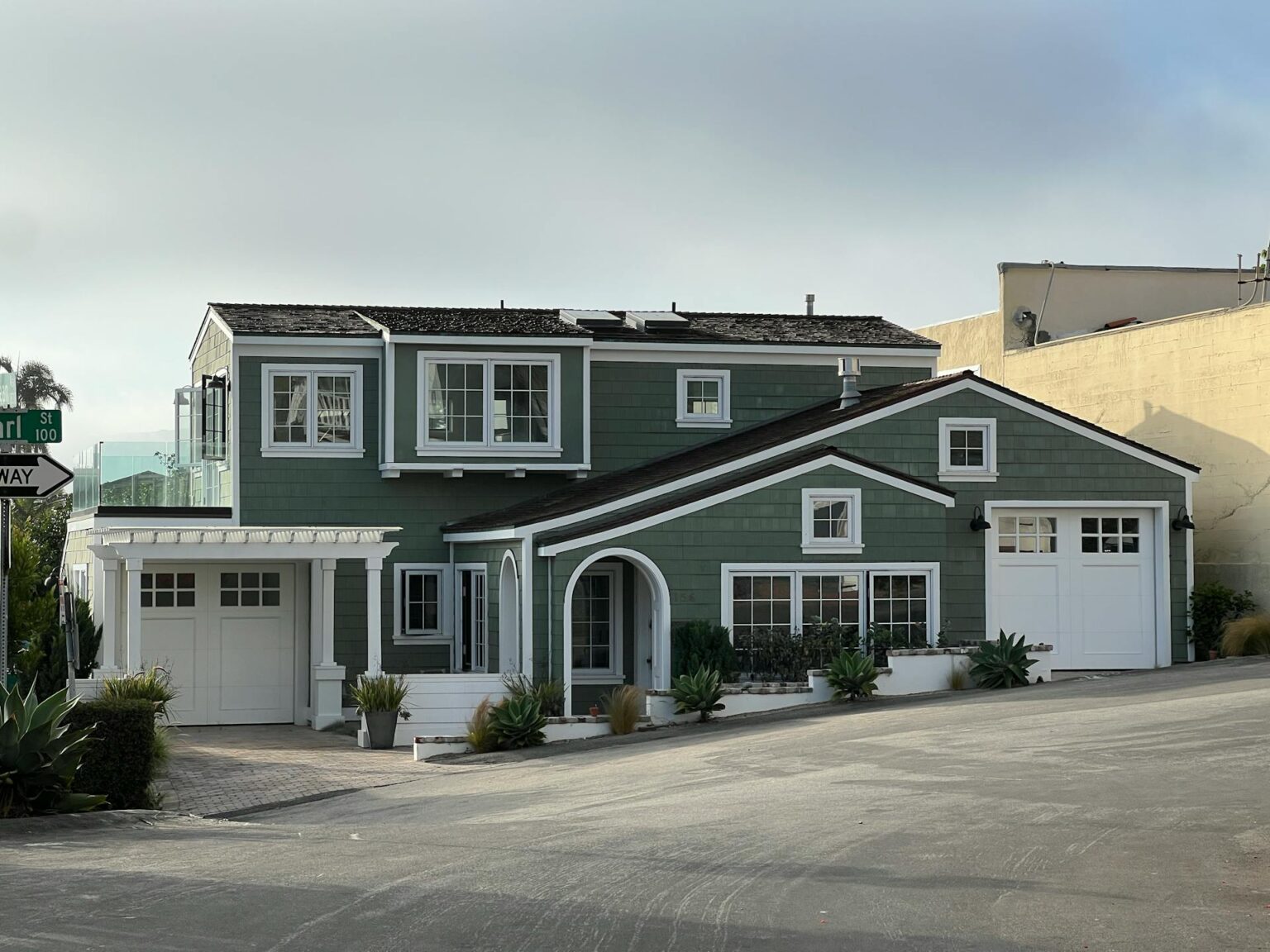 How to Choose the Right Garage Door for Your Lifestyle