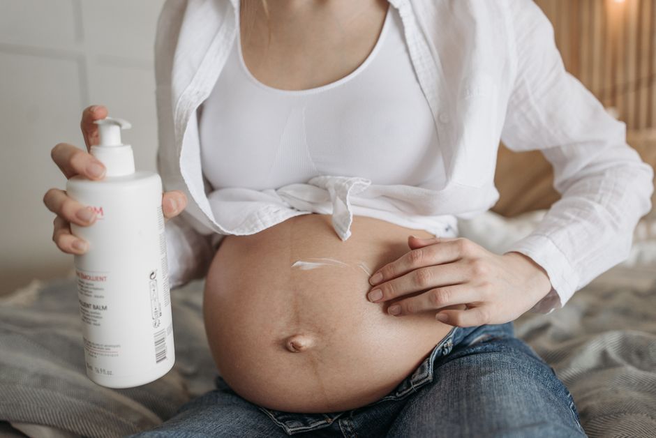 Pregnancy-Safe Skincare Routine Ingredients To Use And Avoid: Pregnancy-Safe Skincare: Ingredients to Love and Ditch During Pregnancy